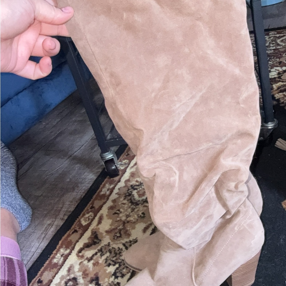 Chic Tan Suede Boots